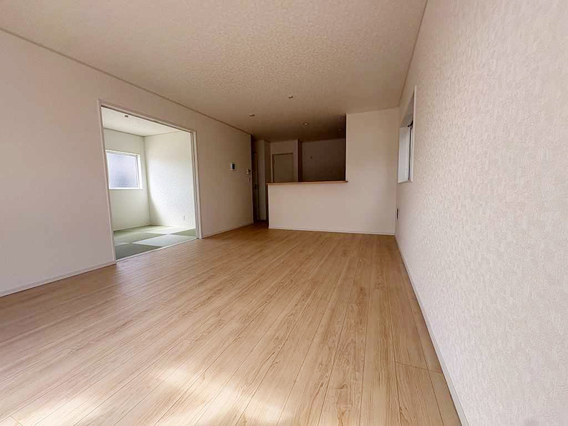 6851 (10)